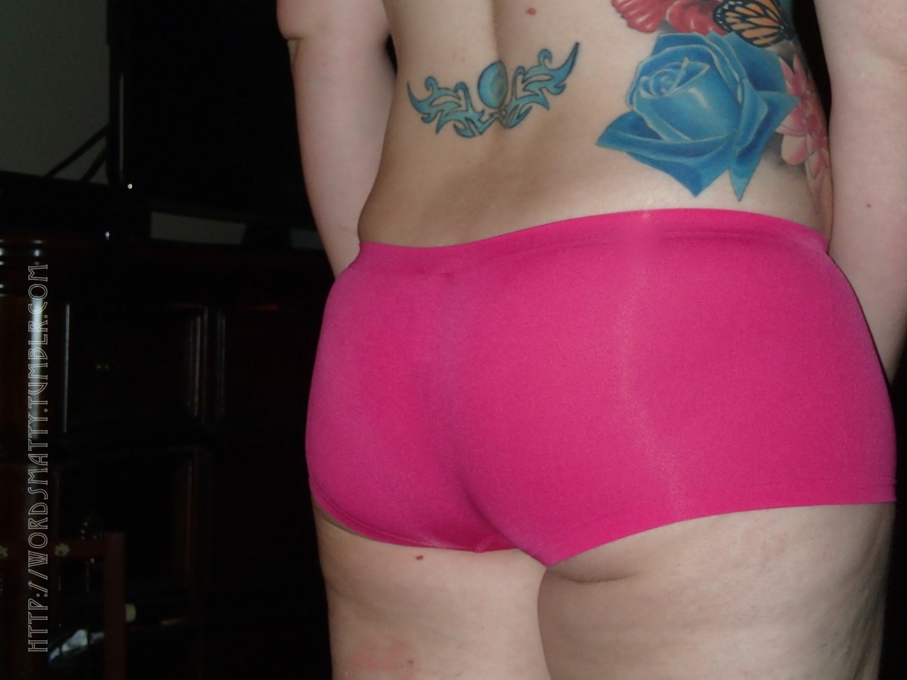 More cute panty pictures from Tuesday night&rsquo;s cheer up session.