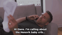 huffingtonpost:  Ryan Reynolds Is All Of Us When Assembling An Ikea CribRyan Reynolds is on the cover of the latest issue of GQ and, in a surprisingly down-to-earth video that’s part of a behind-the-scenes look at the shoot, the new dad attempts