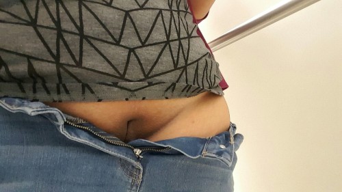 alwaysscommando:Me at work yesterday….I was so horny at work I got off twice 