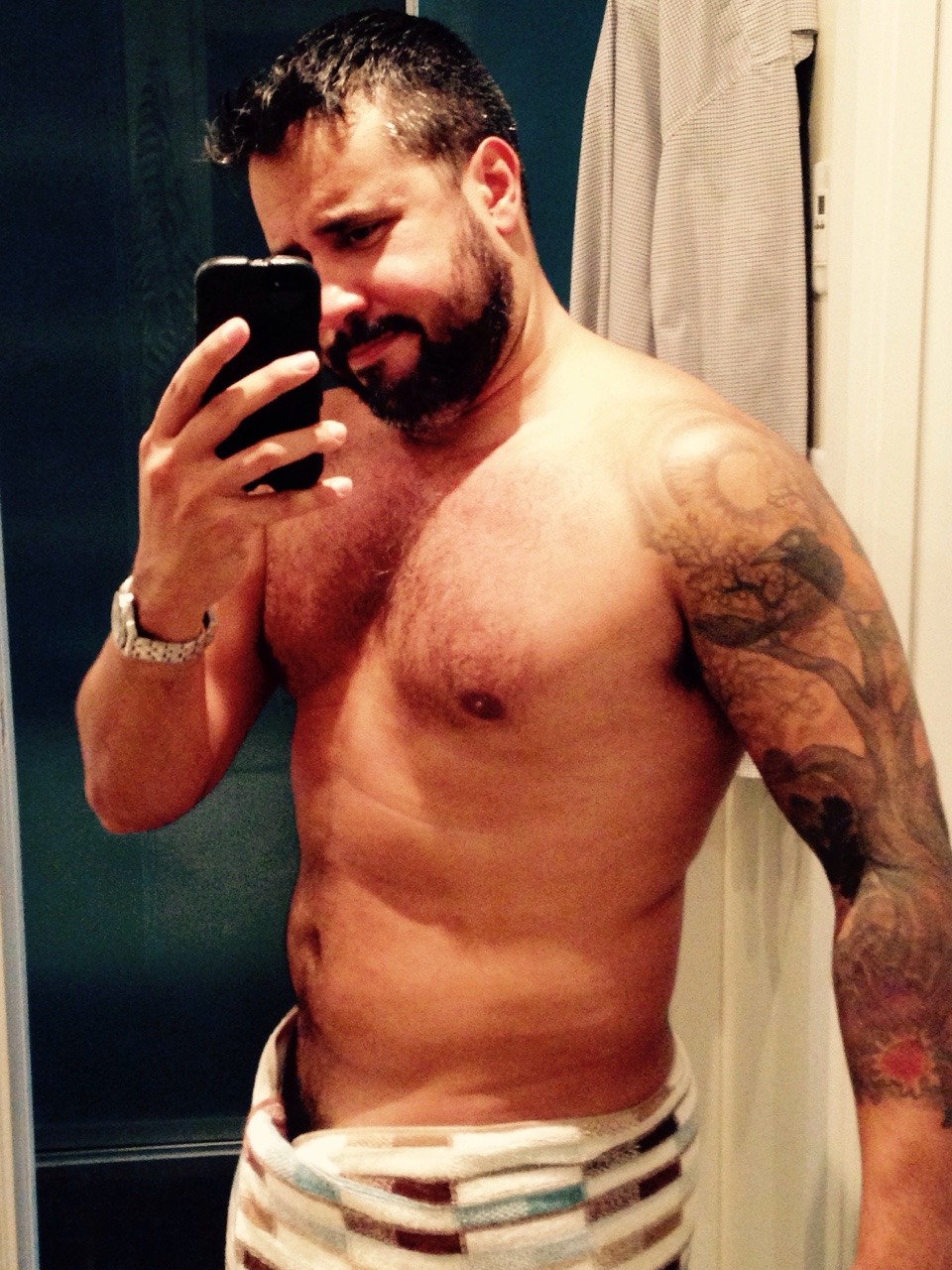 jockocub:  Feeling beefy this morning. Bulking doesn’t really look good on me.