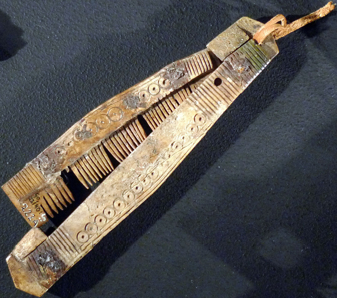coolartefact:  Scandinavian comb made of animal bones. c10th century. Source: https://imgur.com/fh8AmDd