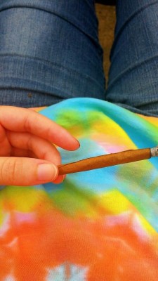 alice-in-cosmicland:  Peach blunt ~ 