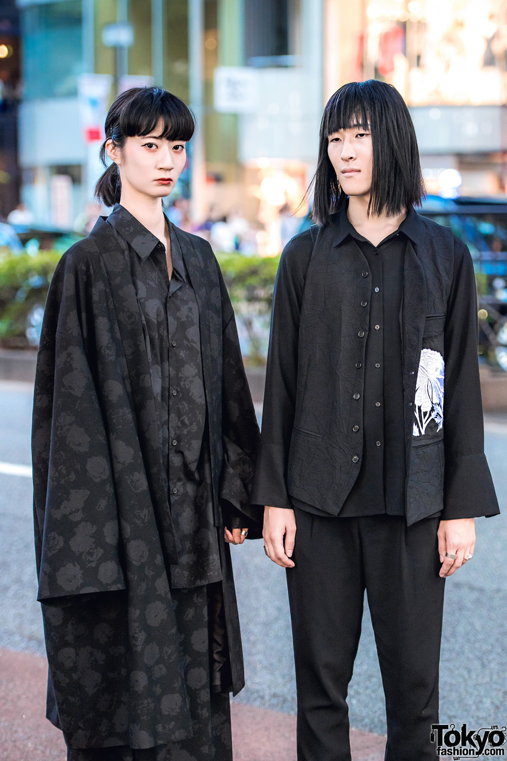 tokyo-fashion:  Saaya and Mao on the street in Harajuku wearing minimalist monochrome