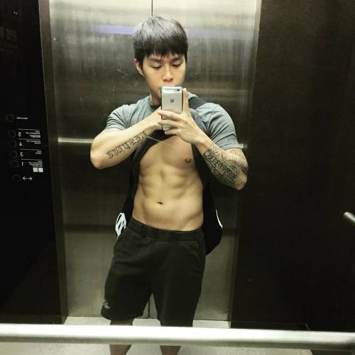 fuckyeahsgbois: xxxtokisaru: fuckyeahsgboy: Who is he?! his name’s Darren Ashton Goh ;) Hot slutty