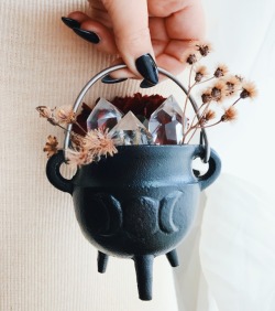 shoptheopaque:I’ll be updating the shop tonight with new jewelry and restocking some home decor ❤️ Including the Triple Moon Mini Cauldrons ✨ Shop reopens at 5pm EST Nov. 10th 🌙