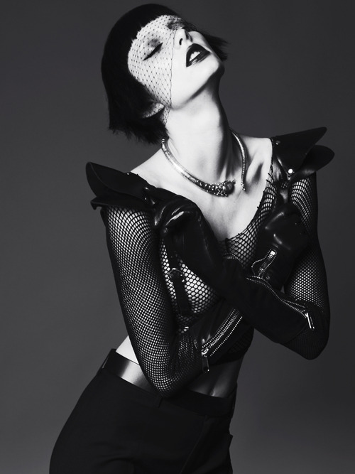 Patricia Van der Vliet by William Lords 2012