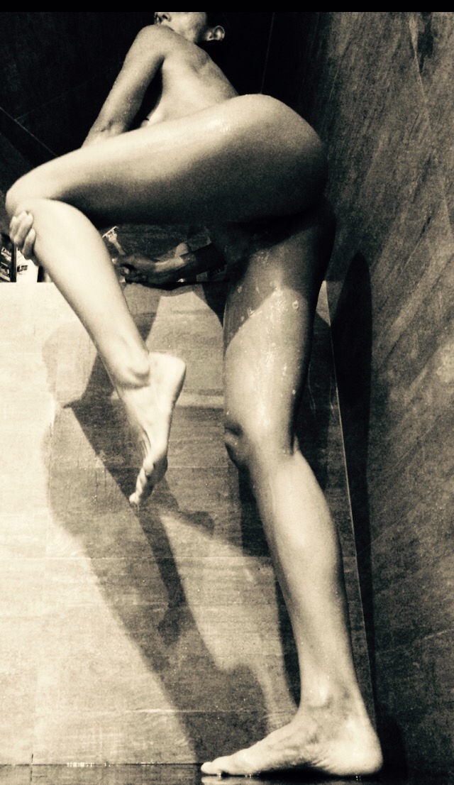 valentinarossi6969:  maodexter123:  feistylittleleopard:  Wow! The angles, the soapy