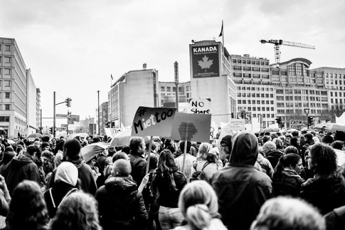 Protest march against the unscrupulous real estate “sharks” in Berlin and the insan