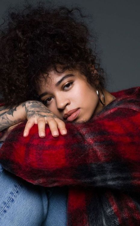 Photoshoot, celebrity, Ella Mai, 950x1534 wallpaper @wallpapersmug : http://bit.ly/2EBfd6v - http://