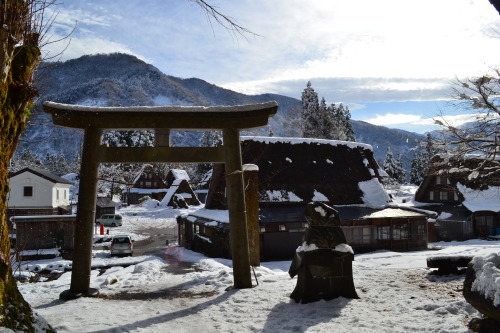 地主神社　（富山県南砺市相倉）Jinushi Shrine at different times of the day (Ainokura, Nanto-shi, Toyama Prefec