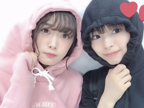 高倉萌香さんのツイート: 今日もお疲れ様でした フードさんです☺️☺️笑 わたしのフードになんか変なゴミがついてたのでスタンプで隠しました笑 今日も公演ありがとうございました！ 楽しかったよ〜☺️おつ