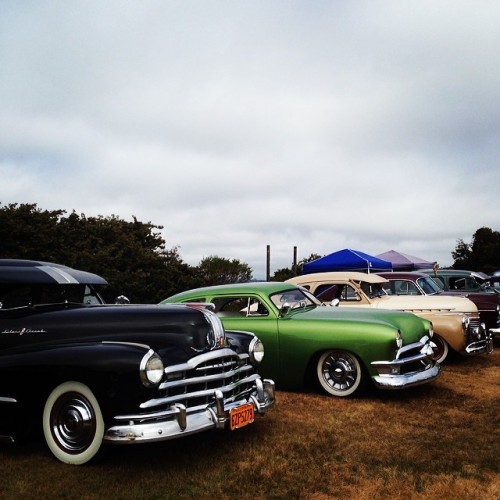 shopdeluxed:  DELUXED is out at Kings By The Bay today! Hope to see you here! @stylekingscarclub #kingsbythebay #stylekings #stylekingscc #shopdeluxed #carshow #calstateeastbay 