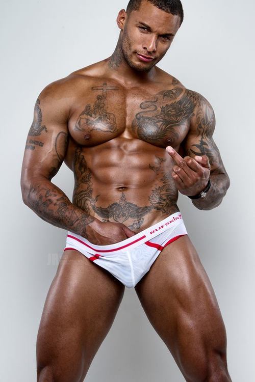 absolutelyphyne:  Model: David Macintosh
