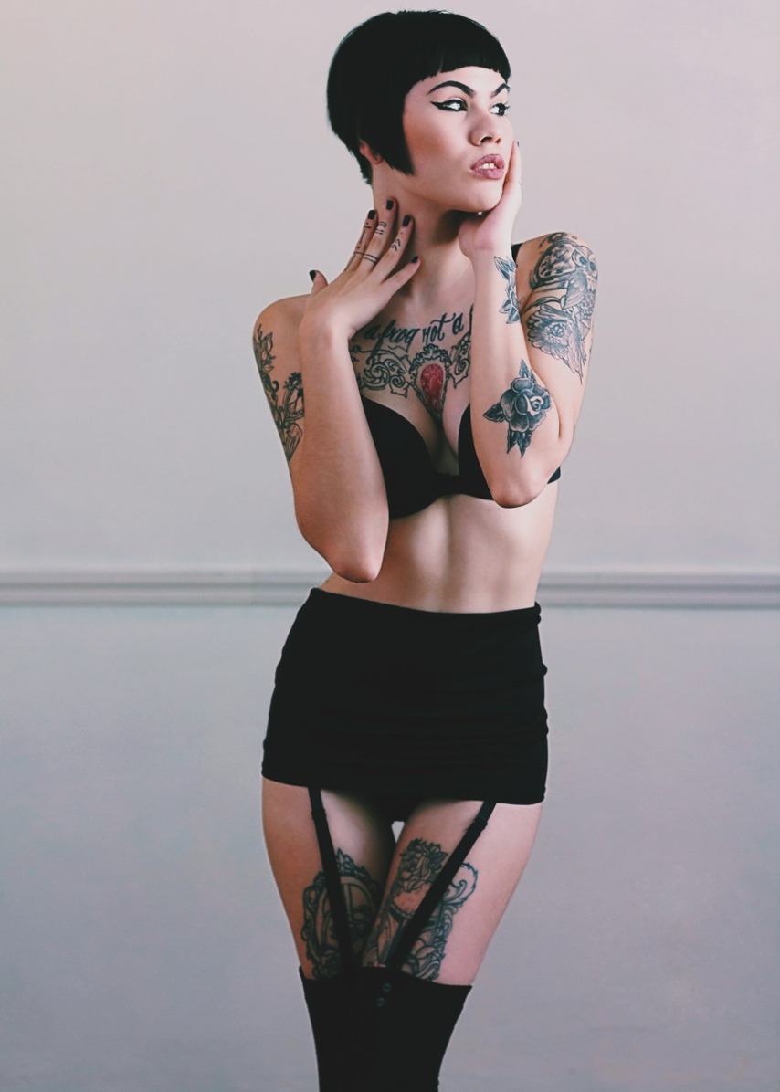hazededucation:&ldquo;Pulling your insides out&rdquo;  unf