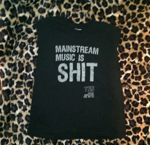 tank-grrl:  tank-grrl:  tank-grrl:  Ho fucking ho!Getting in the Christmas Spirit, I thought I’d give away some of this here shit. The tees I cut up and never ever wore, the two smaller ones are probably good to be made into patches of some kind, they