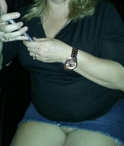 polynesianprincess24: Submission to our page. Thanks for the pics! Wife, at different bars