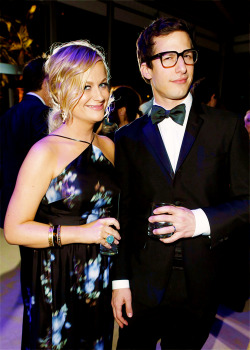 gifthescreen:  Amy Poehler and Andy Samberg attend the 2014 Vanity Fair Oscar Party 