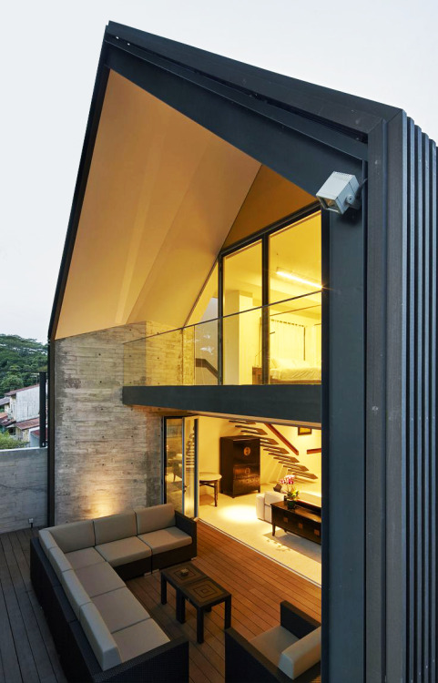 nonconcept:  Perfect designed private Y House by ONG&ONG. 