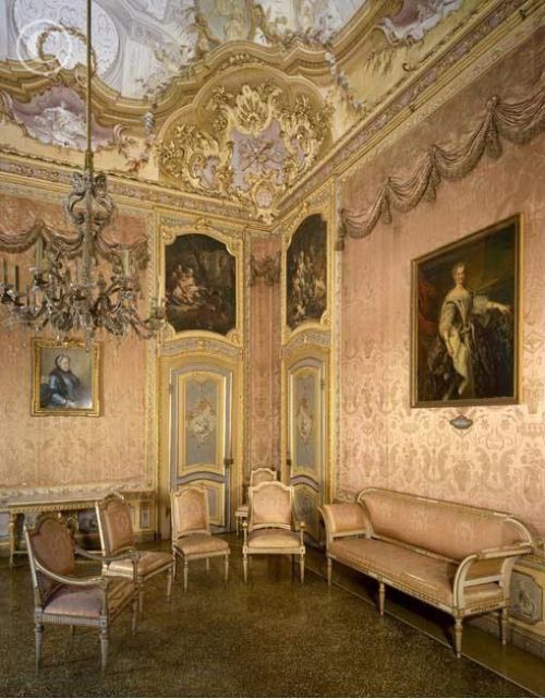 laparigidimariaantoniettablog:Stupinigi Hunting Lodge. Turin. Piedmont, Italy