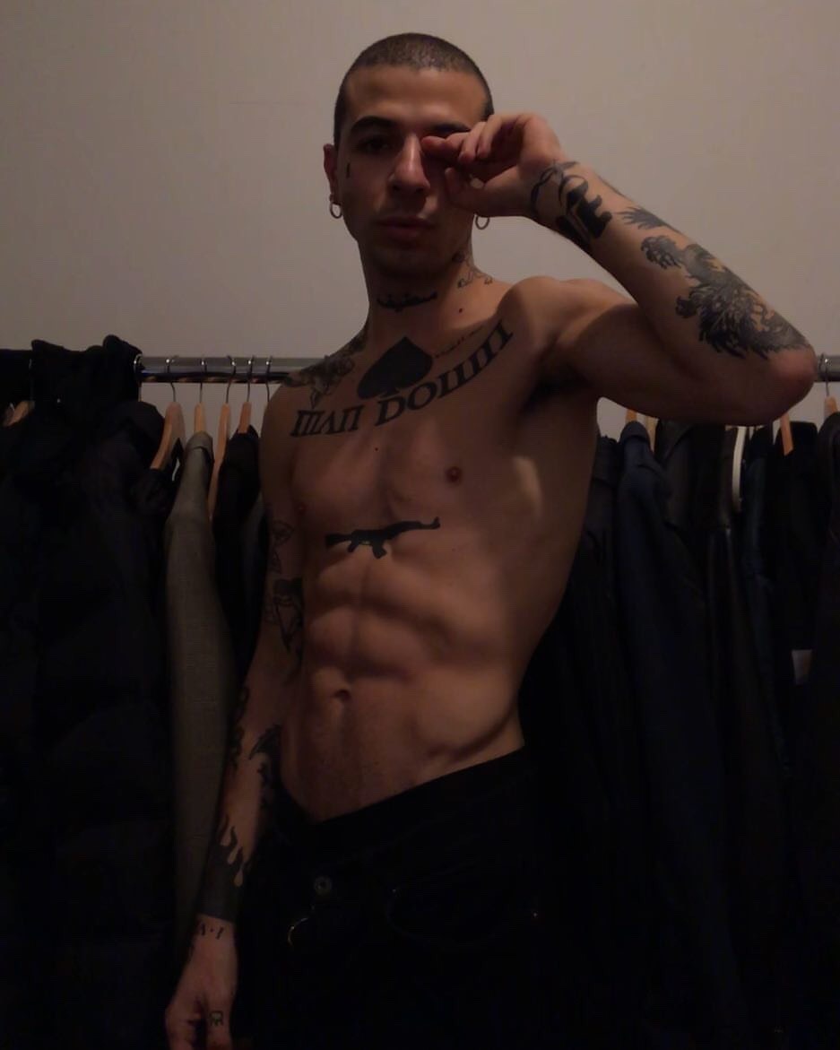 R U D E