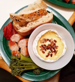 Baked camembert from the other week. With @robdog1175   #food #foodie #foodporn #foodieporn #foodofinsta #foodofig #foodofinstagram #instafood #instafoodie #bakedcamembert #camembert #pinenuts #sourdough #sundriedtomatoes #broccolini #chickensausage