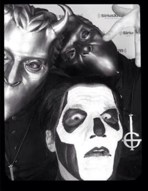 nachthexeuniverse: yourinfernalmajesty1: nowisthetimeforsleep: Papa Emeritus III and two Nameless 