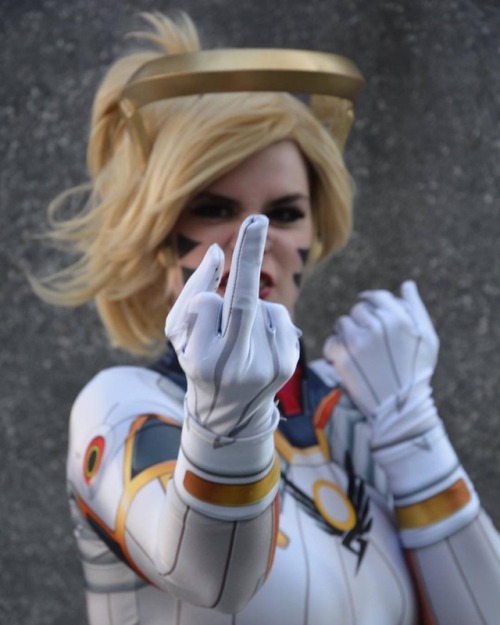 My favourite outtake from the weekend#mercyoverwatch #overwatch #mercy #cosplay #cosplayersofinsta