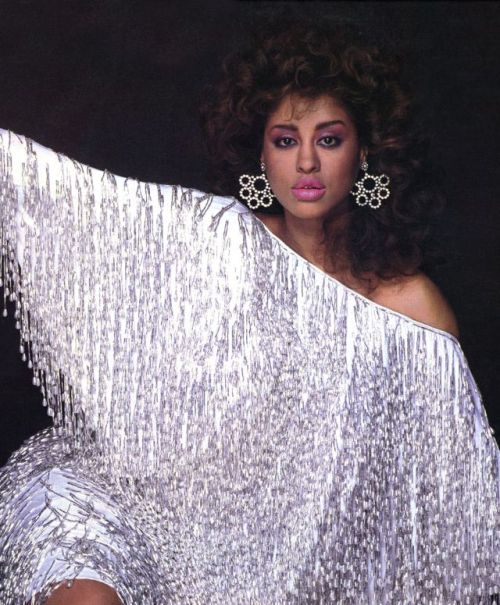 vintageeveryday:40 beautiful pics of Phyllis Hyman in the 1970s and ’80s.