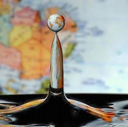 failsnet:  Tumblr Fails.net - World map reflected in a water drop