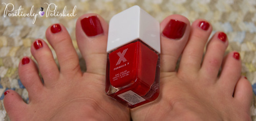 #POTM (Tootsies Edition) - X♥Rouge by Formula X
I got this polish for free when I became a VIB Rouge at Sephora (yes, that means I buy too much makeup LOL) earlier this year. I thought it was a really nice gift, as I am a big fan of the Formula X...