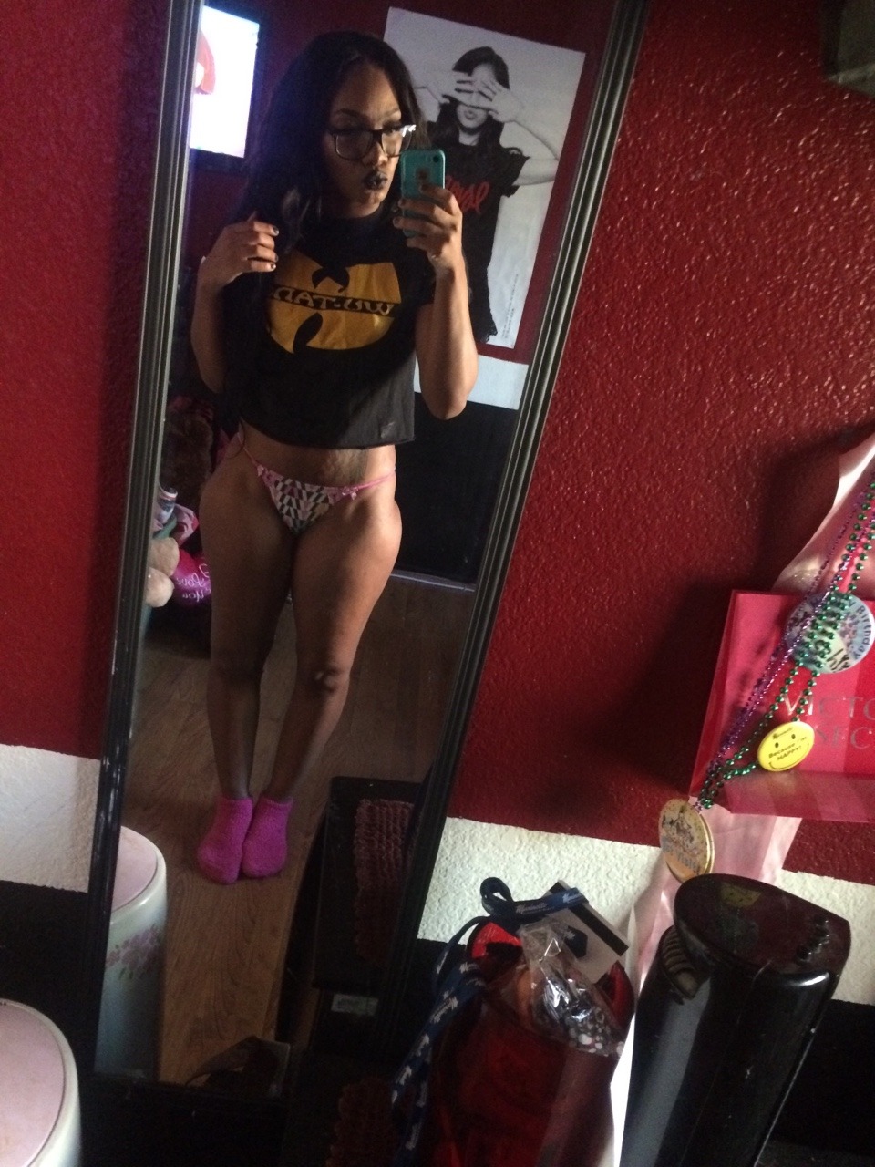 karrijasminetho:  meatgod:  Mirror, mirror on the wall who as the phattest ass of