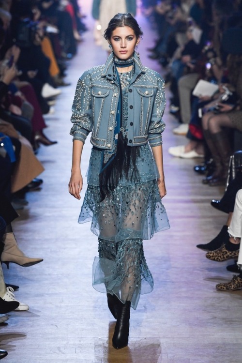 Sex mcqweens:Elie Saab Fall/Winter 2018 pictures