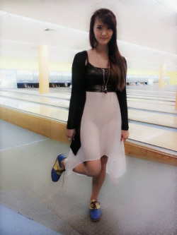 sexykatsy:  It’s bowling time! Reblog if