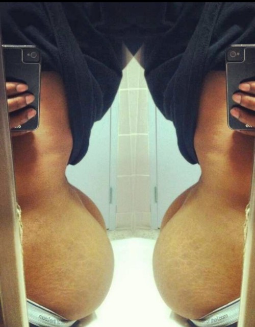 bigbootybois: Another KING of booty!!! #Mirror #Ass # Booty #Cheeks