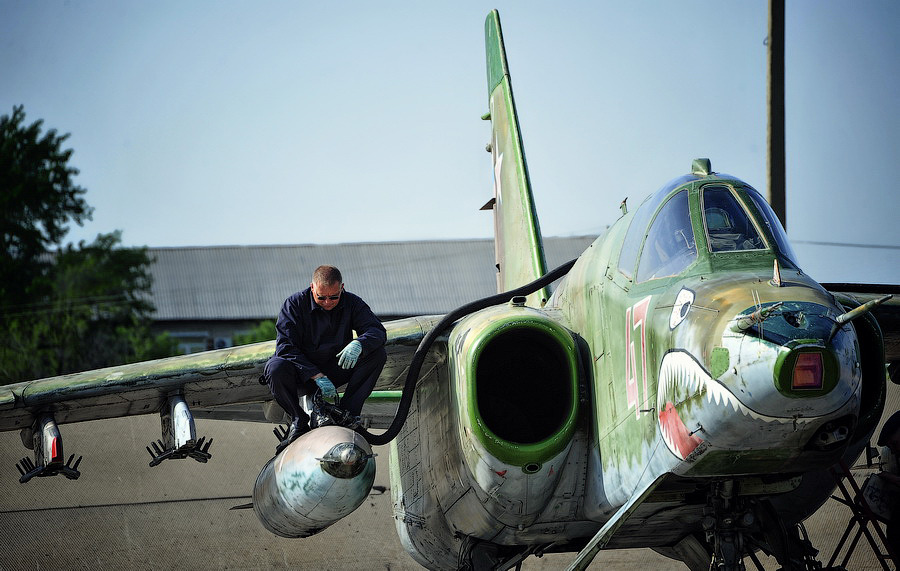 rocketumbl:  Su-25 