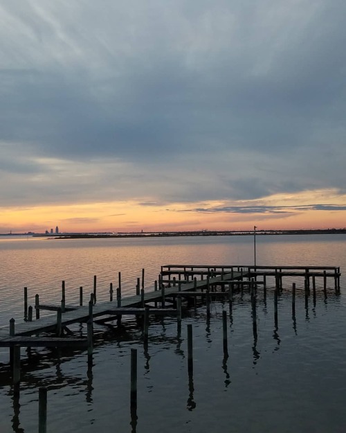 Late post. #mobilebay #sunset #skyline #nofilter (at Daphne, Alabama) https://www.instagram.com/p/B
