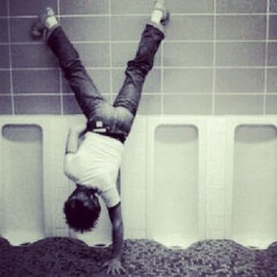 phal419:  This is what I call Talent! #peeing #yolo (at Twerk St.)   How to pee with a big hard on!