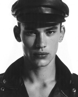 christos:Finn Hayton by Kosmas Pavlos –