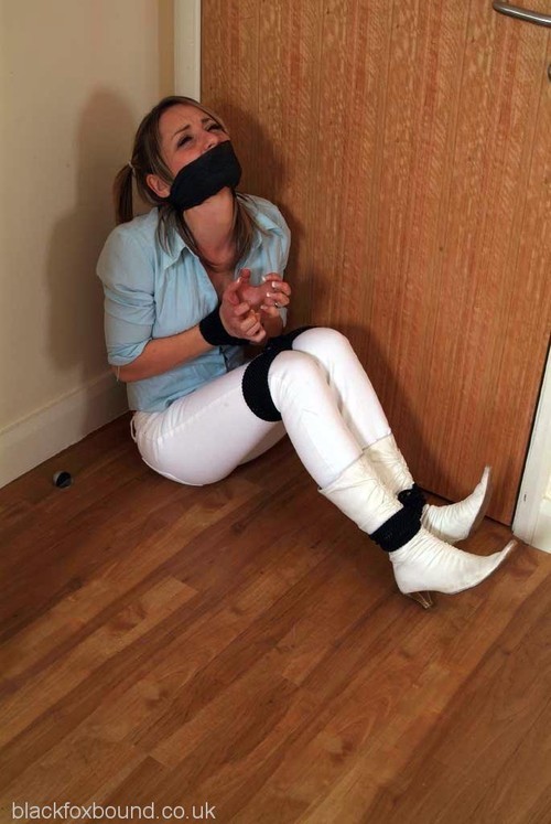 scotty1455:  master-of-o:  (via TumbleOn)  She is still trying… http://bitly.com/15aq1jx