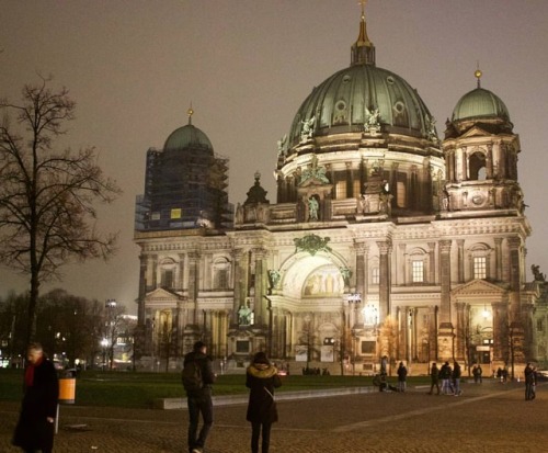 Berliner Dom #latergram #frowbackfriday #vendredinostalgie #lehashtagexistejailedroit #berlin #germa