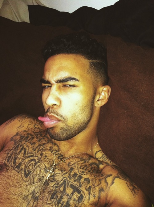 savvyifyanasty:  eaddybornraised:  Good afternoon tumblr  > sexy af Follow me @ savvyifyanasty.tu