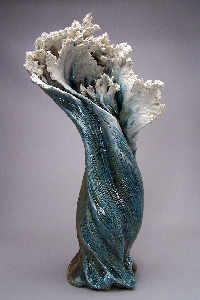 sixpenceee: Denise Romecki finds inspiration for her sculptures in cresting waves.