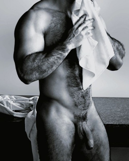 gunscockedandloaded: HOT HAIRY SNAP !!!