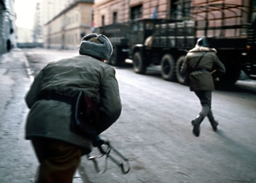 susfu: Révolution roumaine The Romanian Revolution of 1989 was a week-long series of increasi