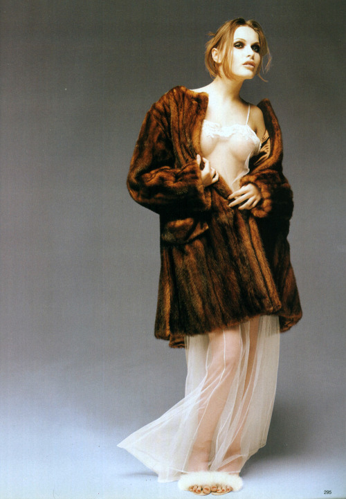 skulsakz:  photographed by matthew rolston for vogue germany, november 1995  