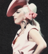 mrgtrobbie:  Welcome to the Born This Way Ball! 