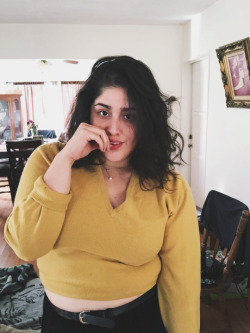 chubby-bunnies:  Fries before Guys ;D CA/ Size 14/ Age 22
