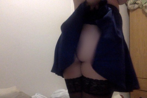 nerd-nugget:  I’m like a sad half naked school girl  I like it as well