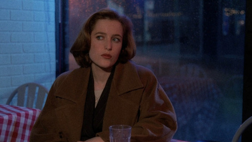 muldr:an ode to scully’s brown coat