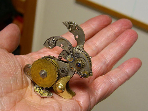 steampunksteampunk: Watch Parts Sculpture by Sue Beatrice